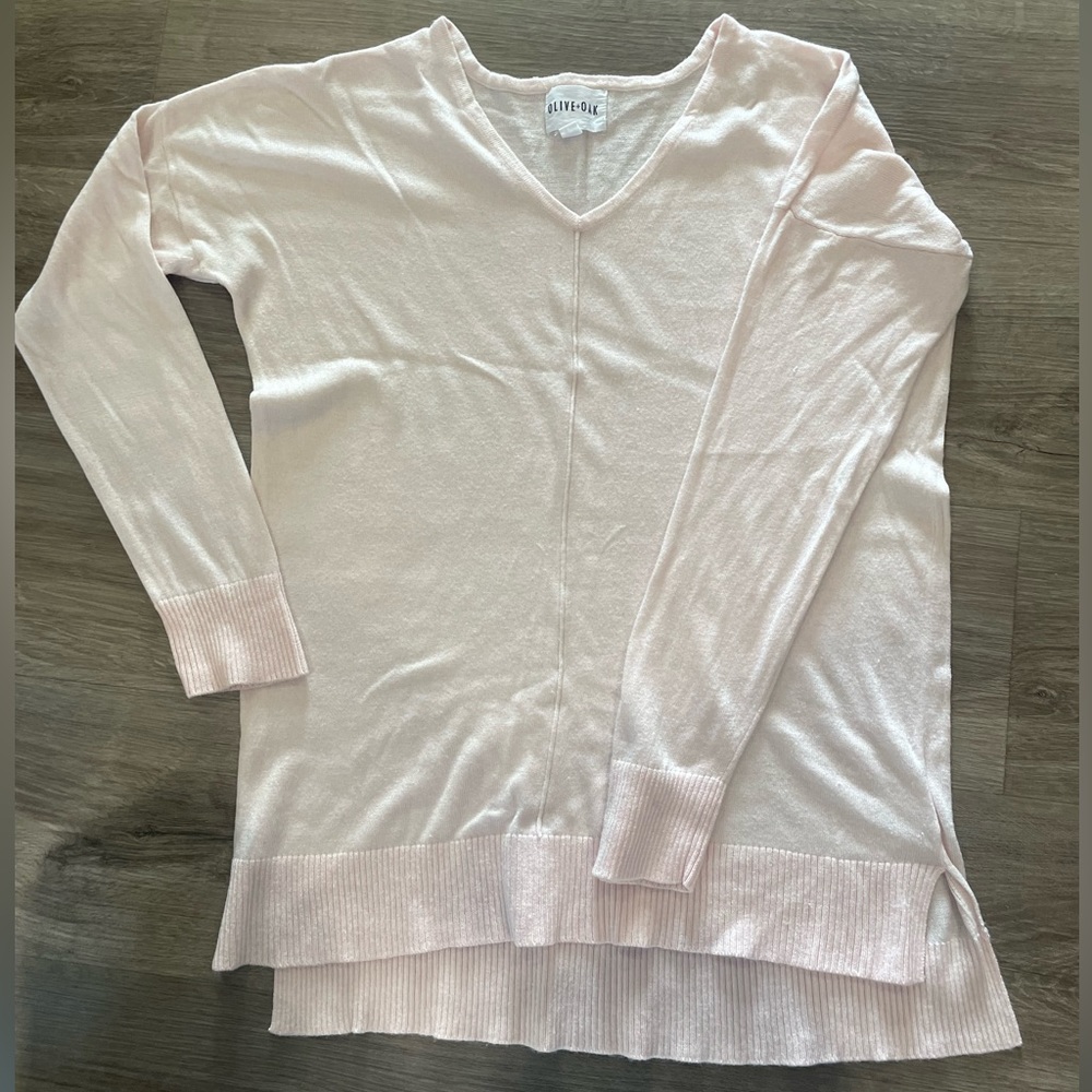 Olive + Oak blush v neck long sleeve